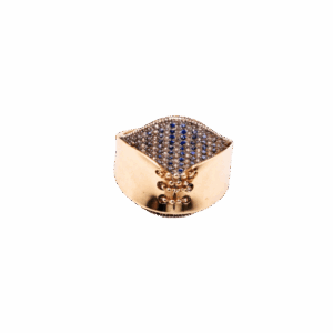 خاتم ذهبي لامع بتصميم عريض